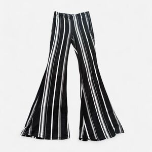 Forever 21 Black And White Pin Striped Flare Leggings Women’s Stretchy Pants M
